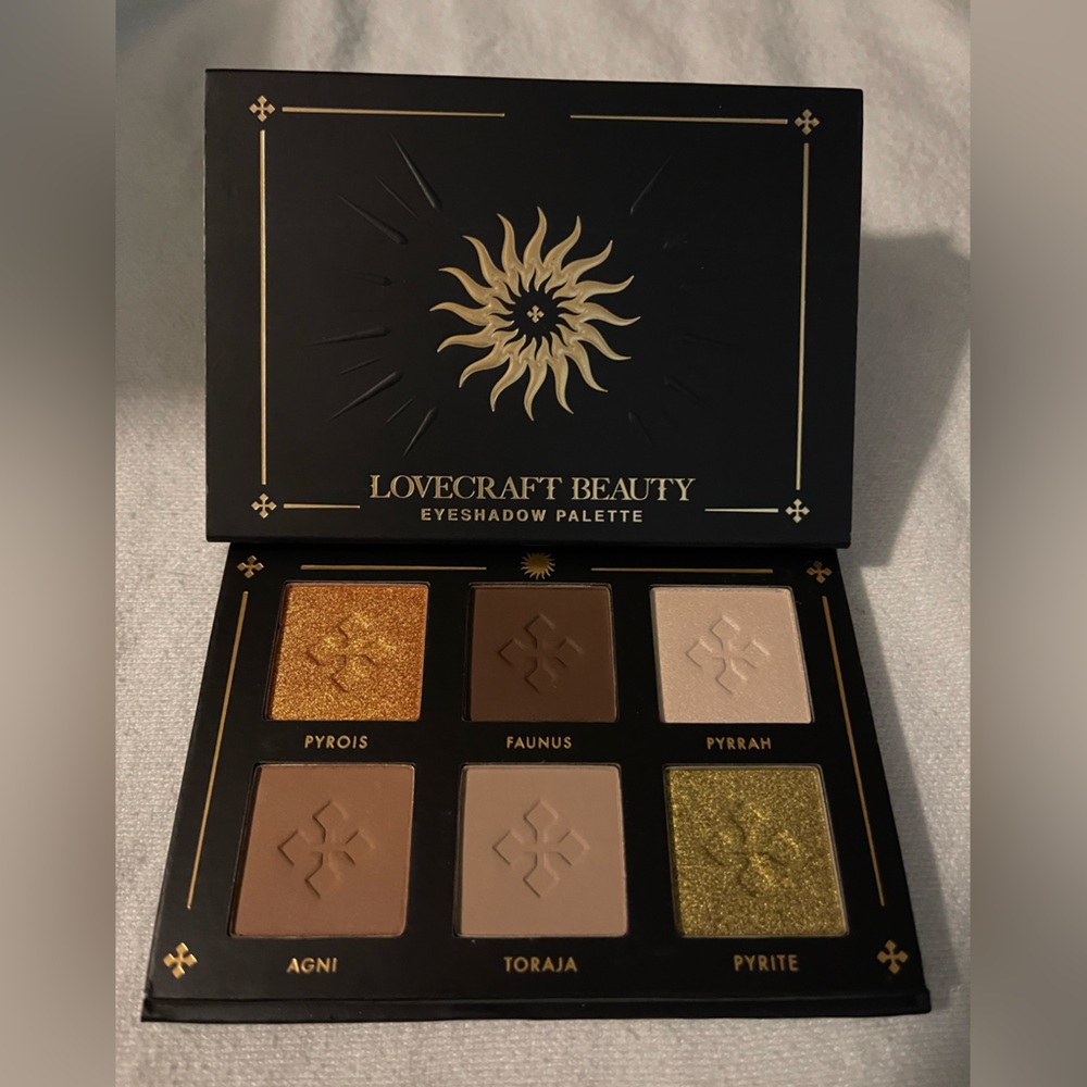 Lovecraft Beauty: Mini Eyeshadow Palette